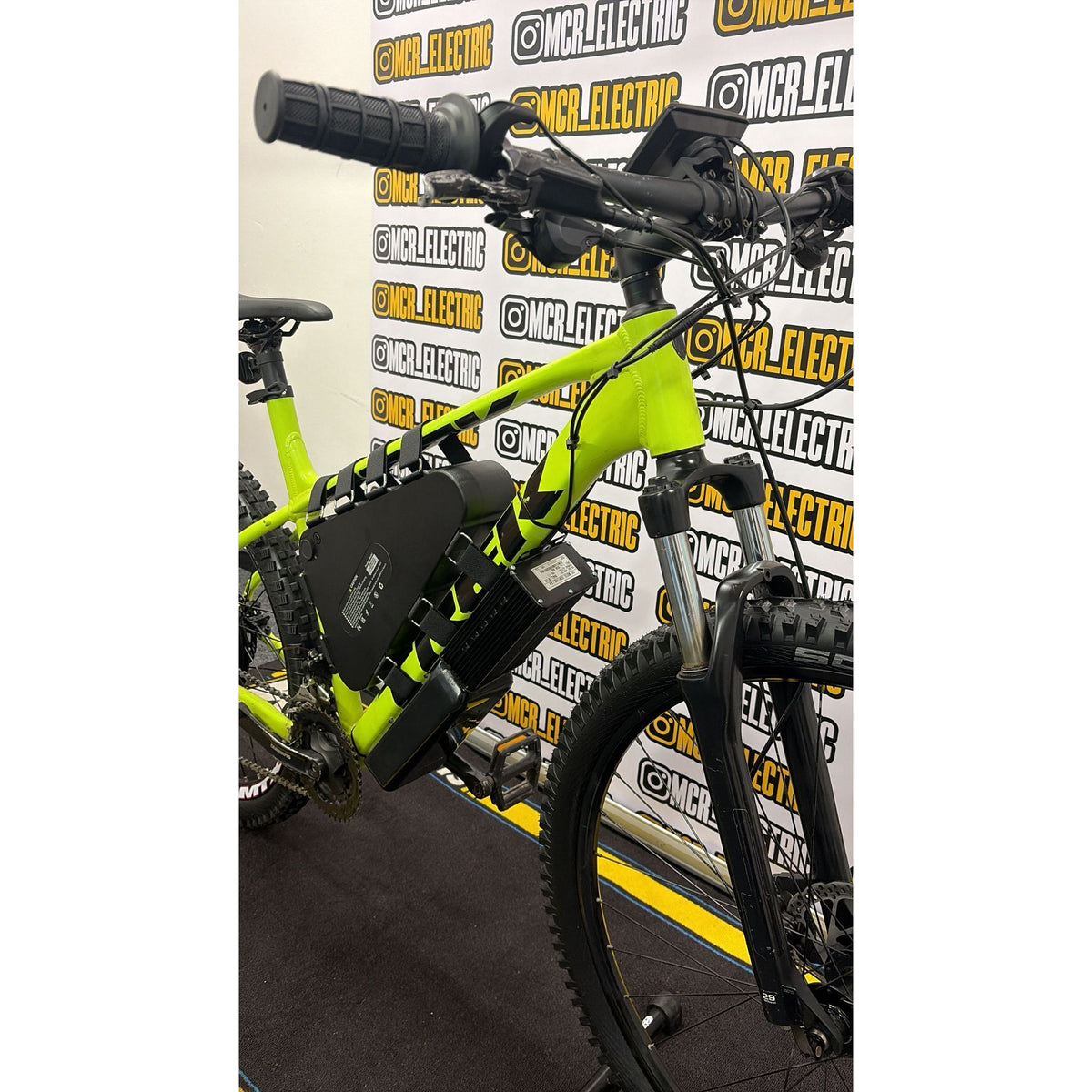 Trek Electric Bike – 72V 2000W (Please read Description for shipping Information and fees)
