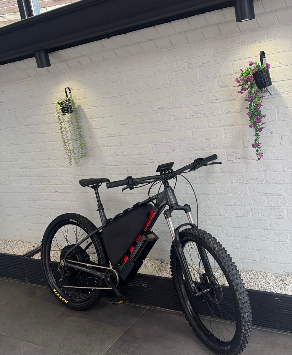 Trek Roscoe 6 – 72V Custom Electric Bike