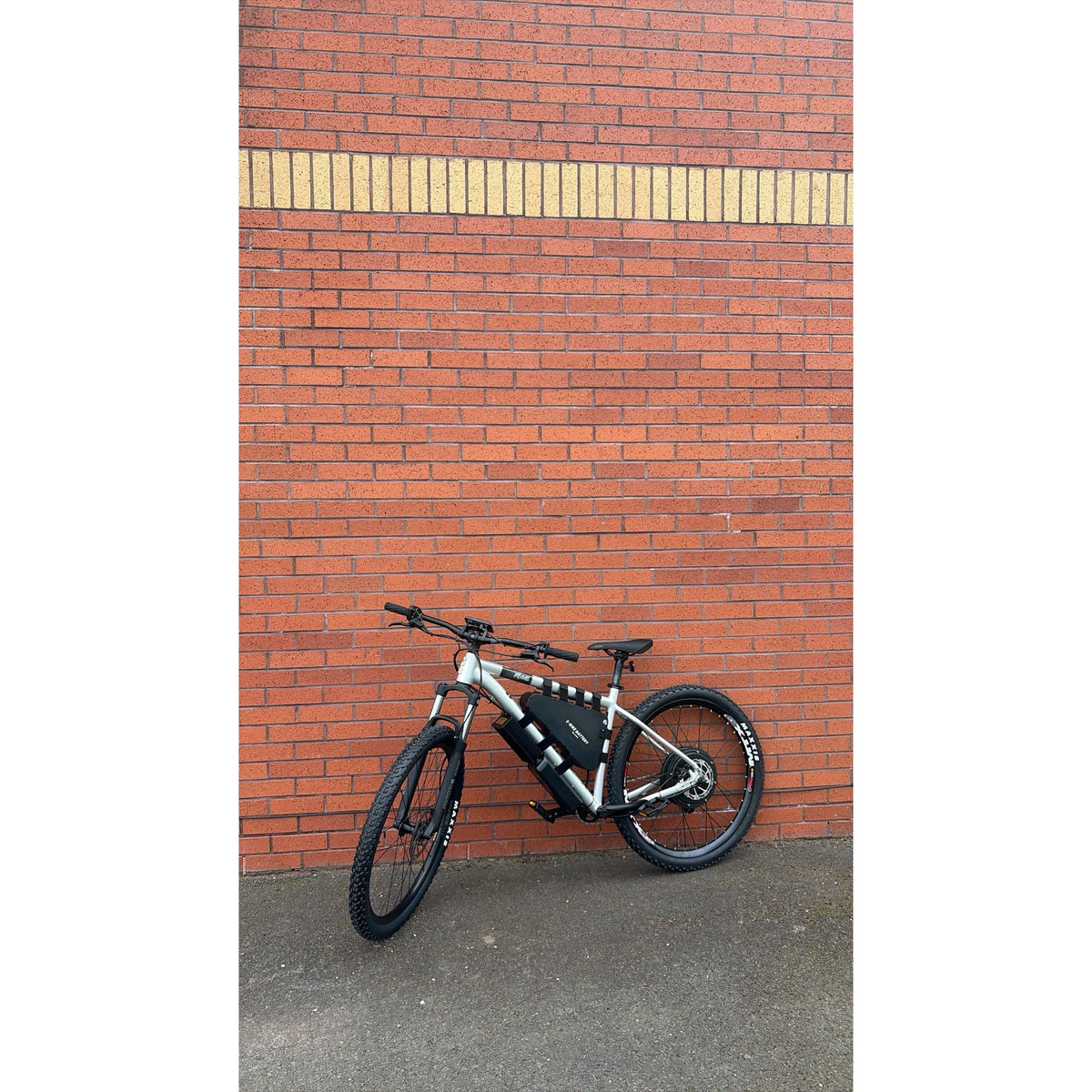 Voodoo Braag 5 – 72V 3000W Electric Bike (Please see description for shipping Fees)