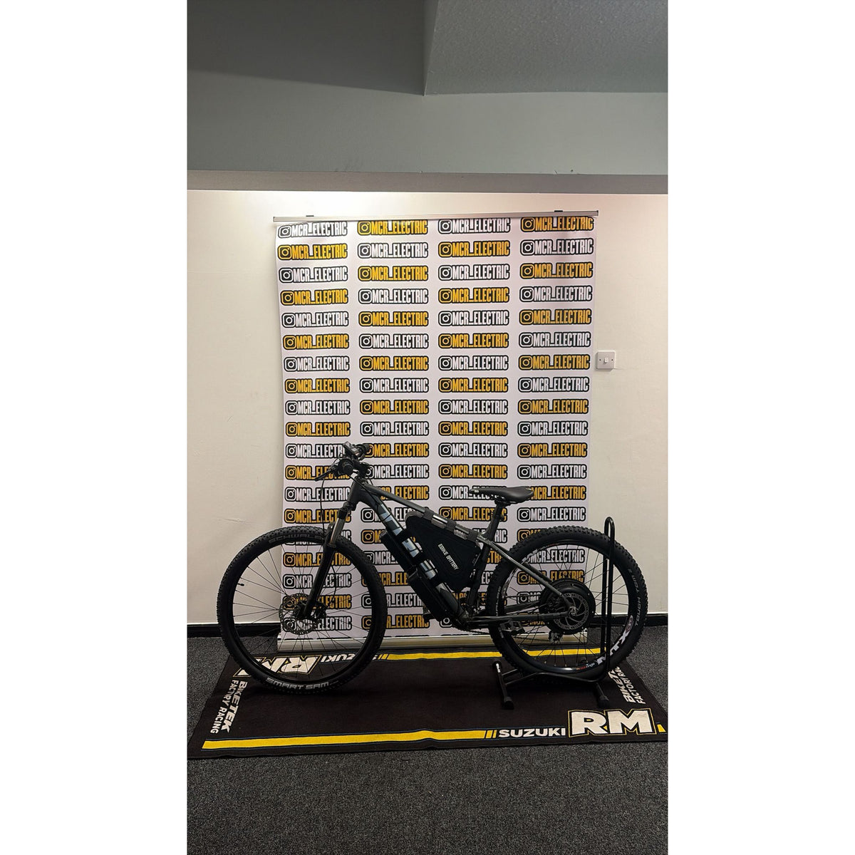 Trek Marlin 5 – 52V 2000W Custom Electric Bike (Please read Description for shipping Information and fees)