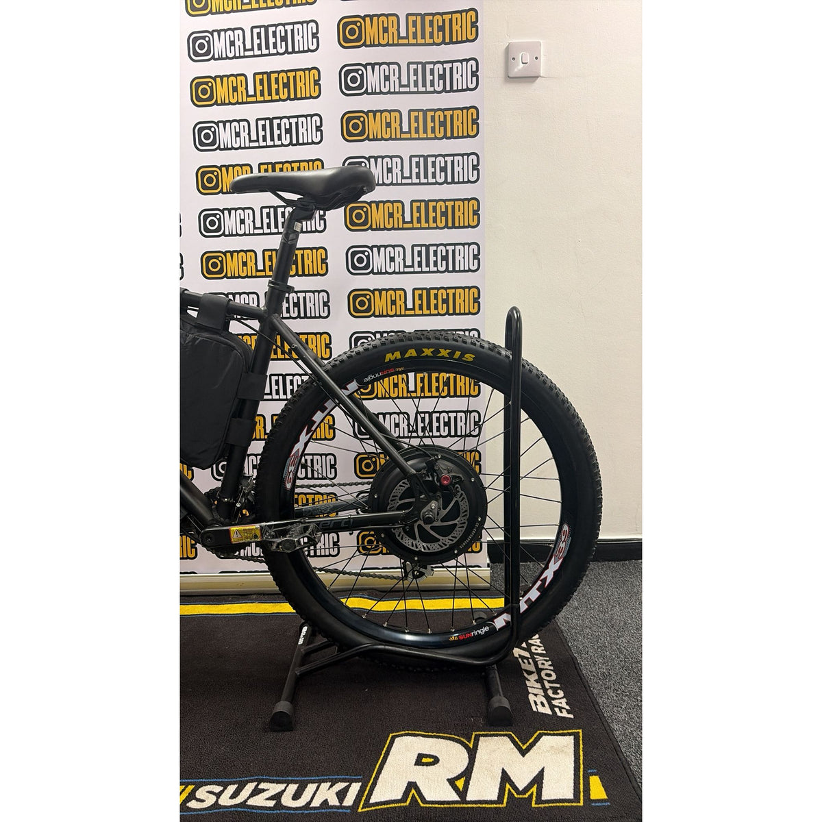 Carrera Vengeance – 52V 2000W Custom Electric Bike (Please read Description for shipping Information and fees)