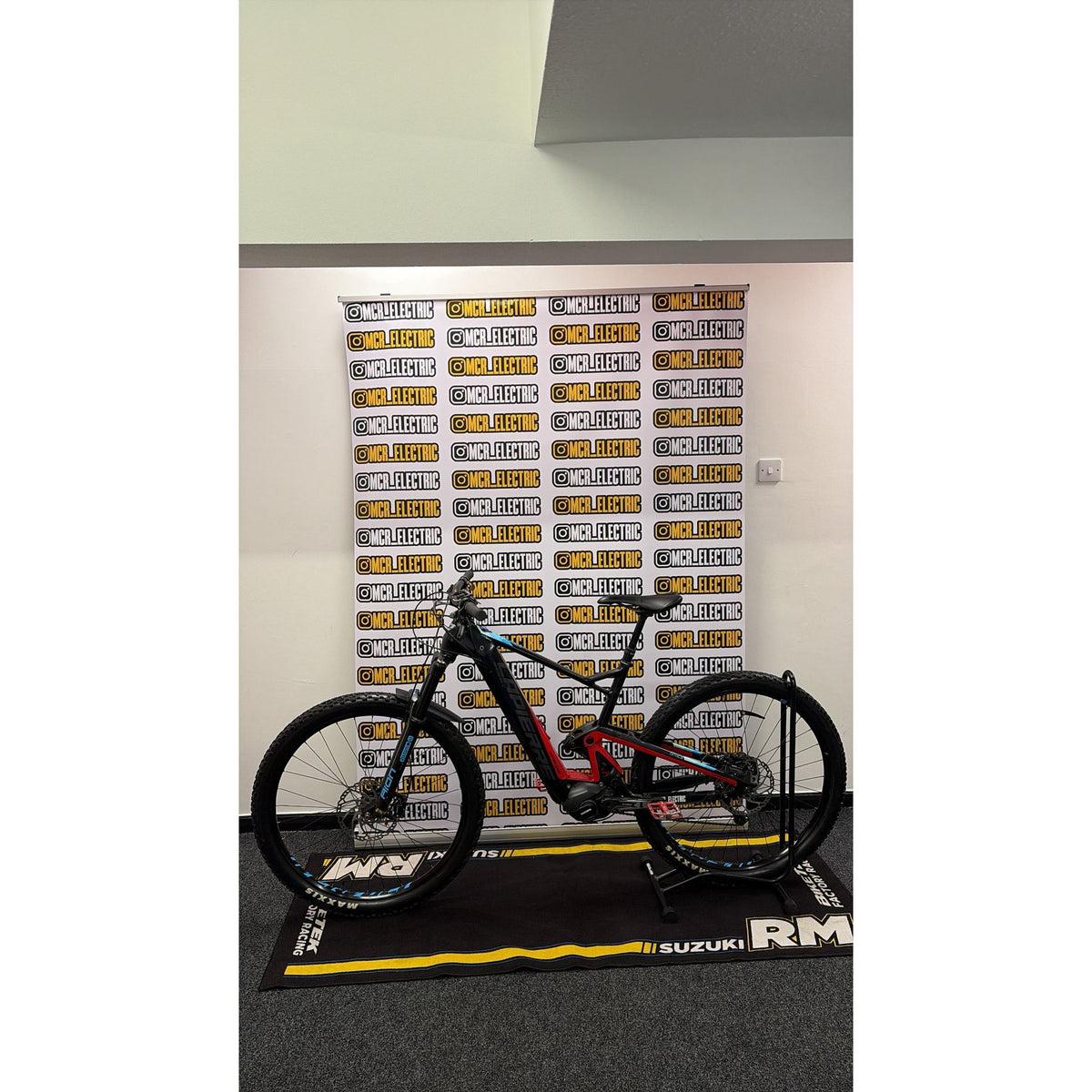 Lapierre Overvolt – Electric Mountain Bike (Please read Description for shipping Information and fees)